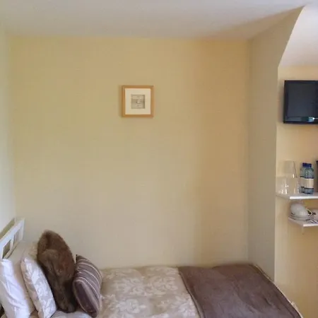 Bed & Breakfast Castle View House 3*