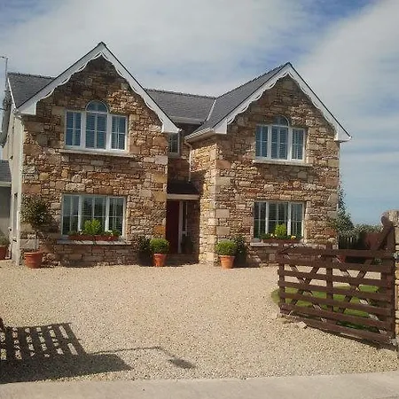 Castle View House 3*