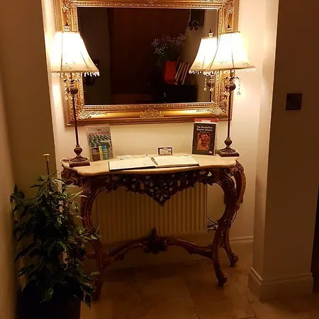 Bed & Breakfast Castle View House 3*