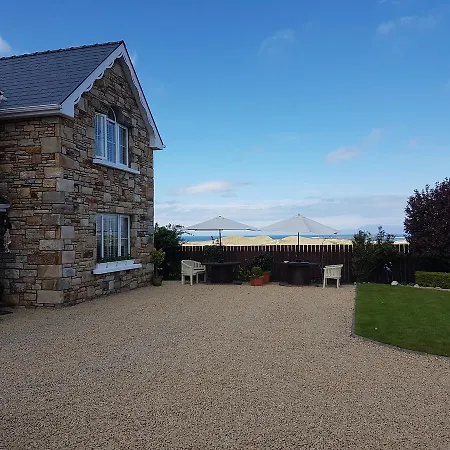 Castle View House Bed & Breakfast 3*