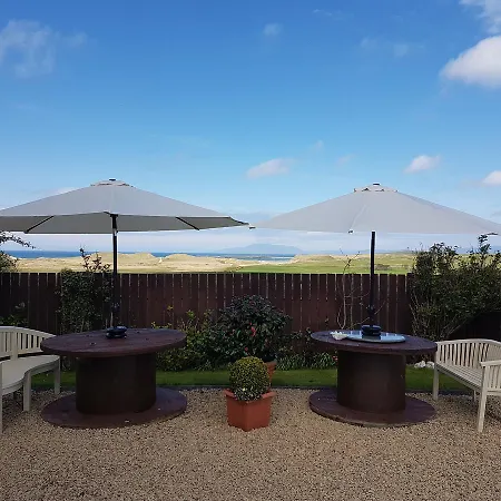 Castle View House Bed & Breakfast 3*